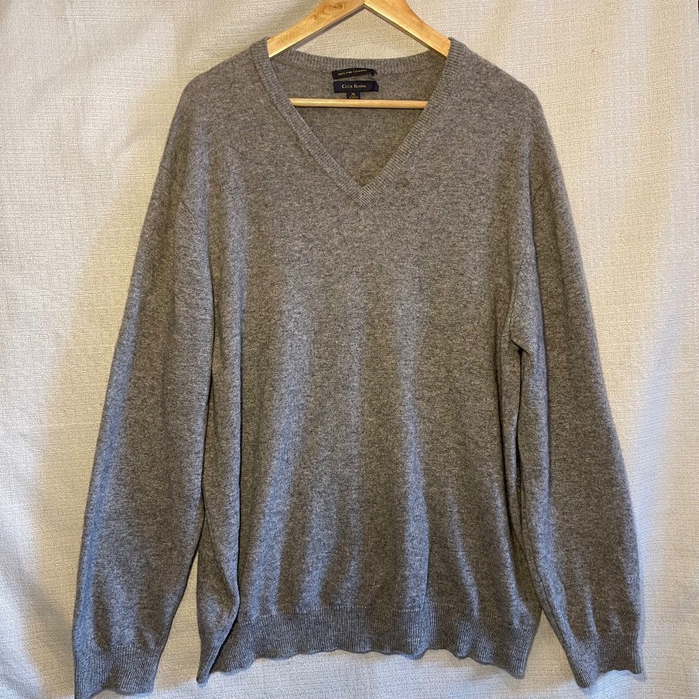 Cashmere Gray V-Neck Men's Sweater